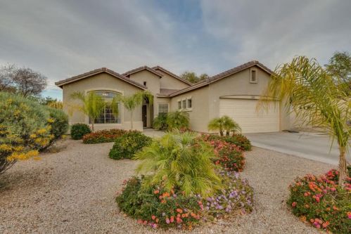 2124 Benton Cir, Mesa, AZ 85209-1580