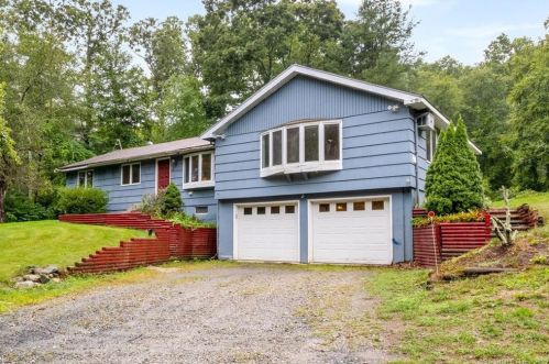 90 Mill Stream Rd, Amston, CT 06231-1420