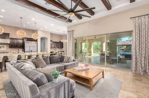 2111 Mead Dr, Gilbert AZ 85298-1215 exterior