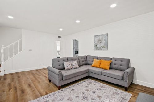 1341 Silverbirch Pl, West Covina CA  91790-5048 exterior