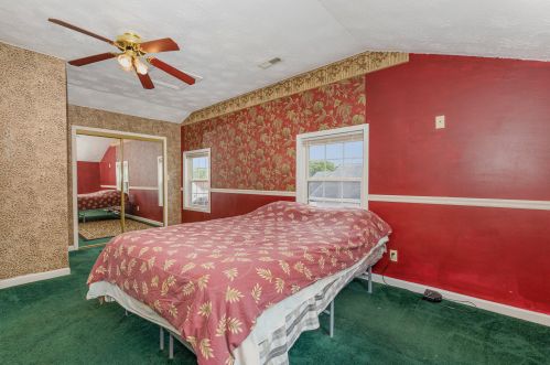 79 Sanders Dr, Florence KY  41042-2833 exterior