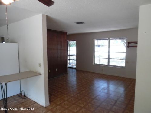 2214 Michigan Ave, Cocoa, FL 32926-5619