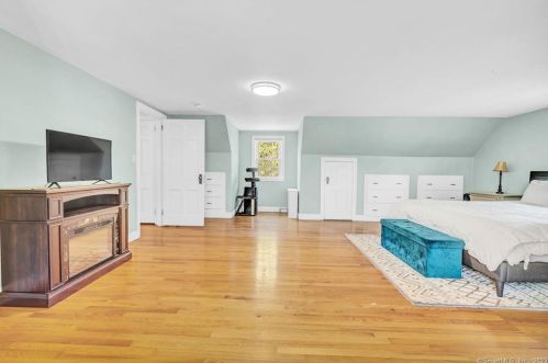 588 Lincoln St, New Britain CT  06052-1820 exterior