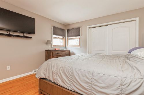 4701 Loomis Rd, Milwaukee WI  53220-4822 exterior