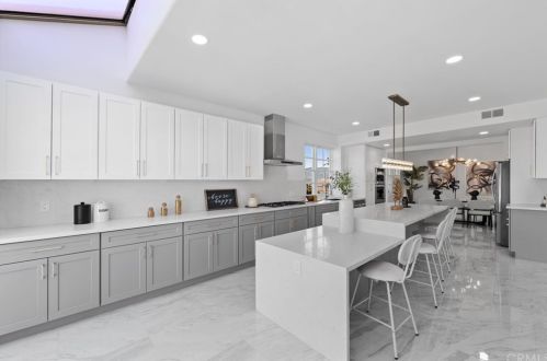 24215 Park Granada, Calabasas CA  91302-2530 exterior
