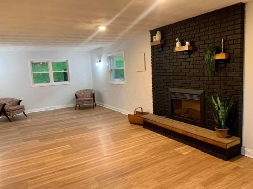 860 Brookwood Rd, Mount Vernon OH  43050-9578 exterior