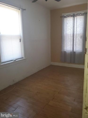 1221 Prospect St, Trenton NJ 08638-4817 exterior