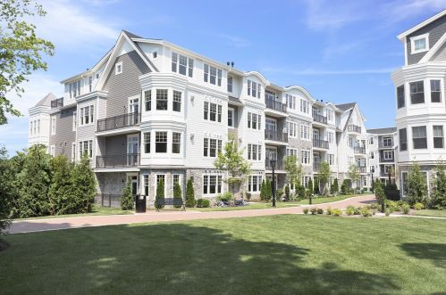 160 Park St, New Canaan, CT 06840-5733