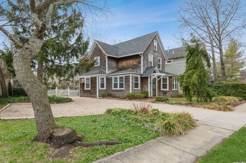 95 Carman Ave, Woodsburgh, NY 11598-1712
