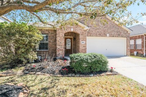18850 Lantern Cove Ln, Tomball, TX 77375-1025