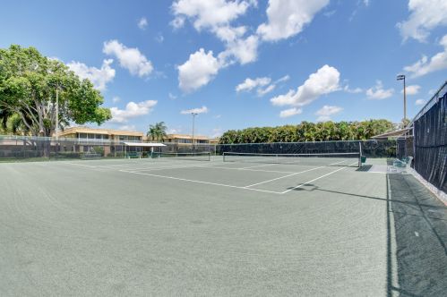 261 Piedmont F, Delray Beach FL  33484-5043 exterior