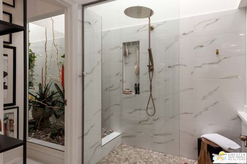 4 Vista Loma Dr, Rancho Mirage CA  92270-2959 exterior