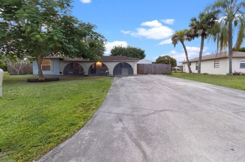 1419 Caywood Cir, Lehigh Acres, FL 33936-5905