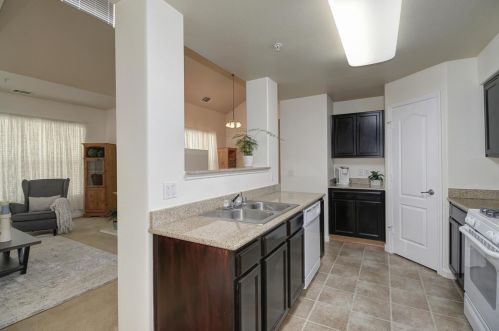 5482 Tares Cir, Elk Grove CA  95757-4361 exterior