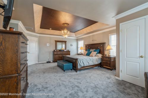 1 Vail Ln, East Freehold NJ  07728-8487 exterior