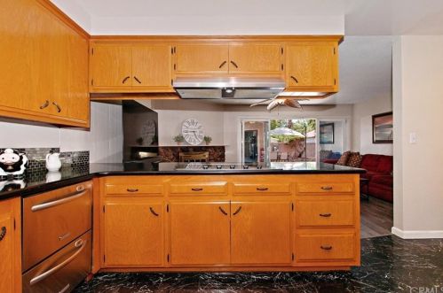 9342 Los Angeles St, Bellflower CA  90706-4446 exterior