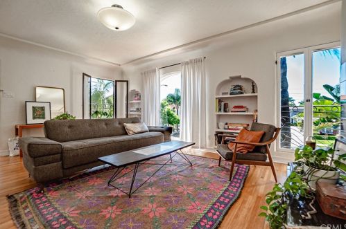 232 Euclid Ave, Long Beach CA  90815-2518 exterior