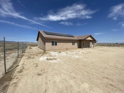 44525 45th St, Lancaster CA  93536-7628 exterior