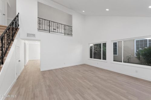 2169 Marvel Ave, Simi Valley CA  93065-2211 exterior