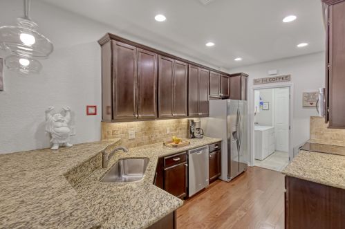 1173 Dakota Dr, Jupiter, FL 33458-8405