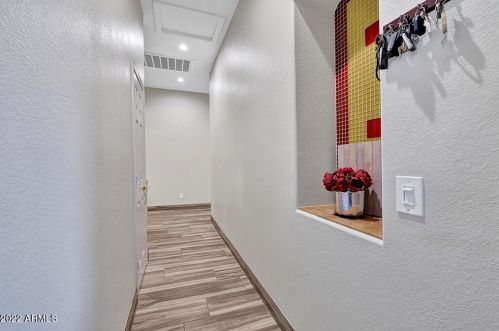 5019 Paradise Ln, Glendale AZ  85306-2655 exterior