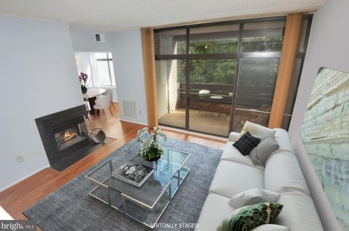 11566 Rolling Green Ct, Herndon, VA 20191-2243