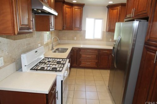 2735 Warwood Rd, Lakewood CA  90713-3137 exterior