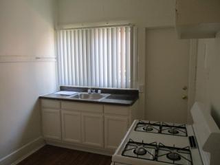 1222 10th St, Long Beach CA  90813-6805 exterior