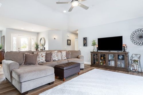 245 Plancha Way, Pismo Beach CA  93420-4611 exterior