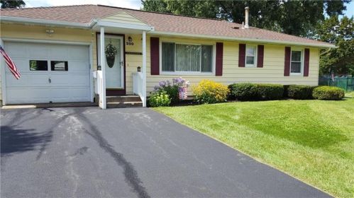 200 Fay Ln, Minoa, NY 13116-1118