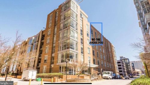 12025 New Dominion Pkwy, Herndon VA  20190-6262 exterior