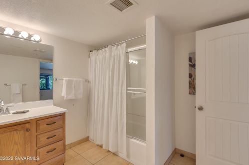 2060 Grasshopper Ln, Sedona AZ 86336-4556 exterior