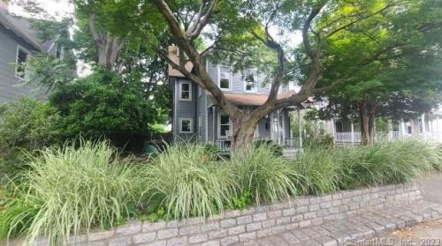 14 Burwell St, Norwalk, CT 06854-4703
