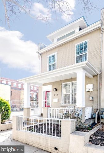 916 Euclid St, Washington, DC 20001-3928