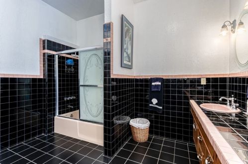 12070 Morning Ave, Downey CA  90242-2324 exterior