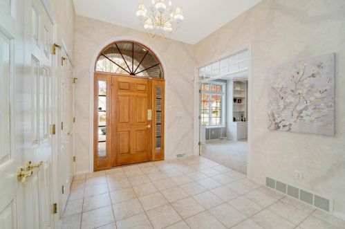 2845 Ogdan Woods Dr, Green Bay, WI 54313-4376