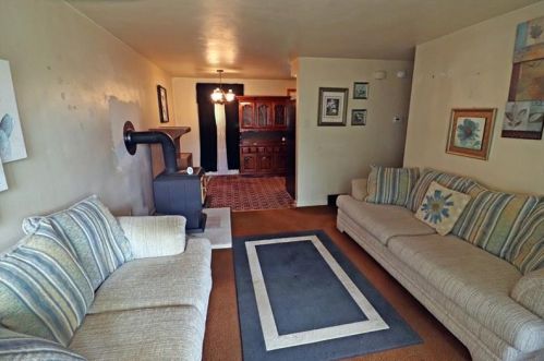 211 Bart Dr, Pittsburgh, PA 15235-1703