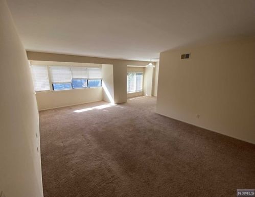 248 Indian Hollow Ct, Mahwah NJ  07430-3500 exterior
