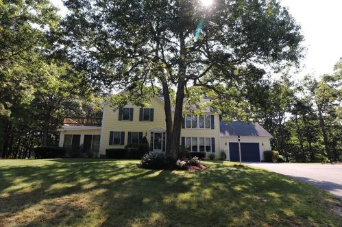 41 Apple Ln, Dennis, MA 02638-2449