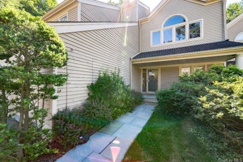 185 Boulder Ridge Rd, Scarsdale, NY 10583-3145