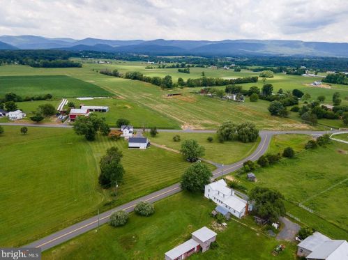 1654 Readus Rd, Edinburg VA  22824-2935 exterior