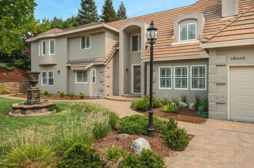 18660 Castle Lake Dr, Morgan Hill CA  95037-9472 exterior