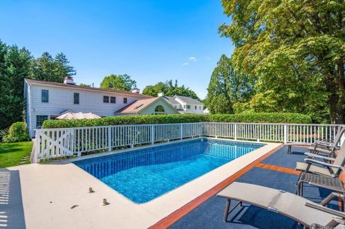 898 North St, White Plains NY  10605-4436 exterior