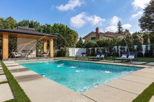 4508 Haskell Ave, Van Nuys CA  91436-3148 exterior