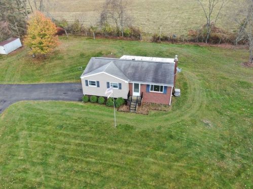 150 Letherman Bridge Rd, Scenery Hill, PA 15360-1835