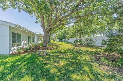 3832 90th Ter, Pinellas Park FL  33782-5942 exterior