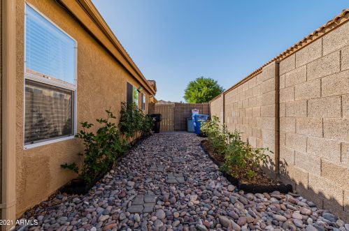 4205 Creosote Dr, Cave Creek AZ  85331-3813 exterior