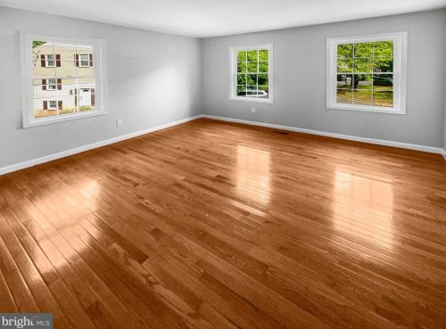 8358 Luce Ct, Springfield VA  22153-3320 exterior