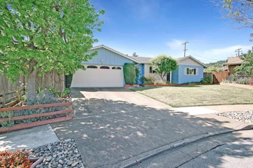 490 Farallon Dr, Morgan Hill, CA 95037-4109