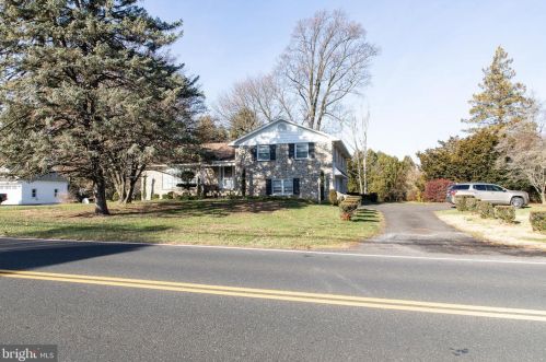 1558 Hills Ave, Willow Grove PA  19090-4232 exterior